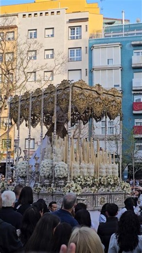 Virgen de la Paz por plaza Quintero Baez. Hda de los mutilados, Huelva. Semana Santa 2025. Huelva.