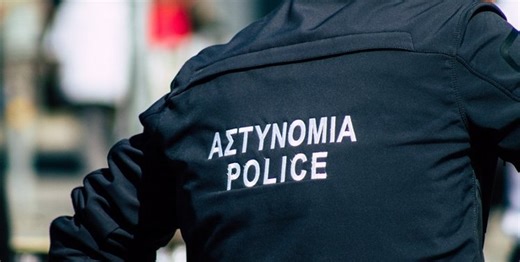 Κρατούμενος μεταφέρθηκε στο νοσοκομείο, επιτέθηκε σε αστυνομικό και τον τραυμάτισε | AlphaNews