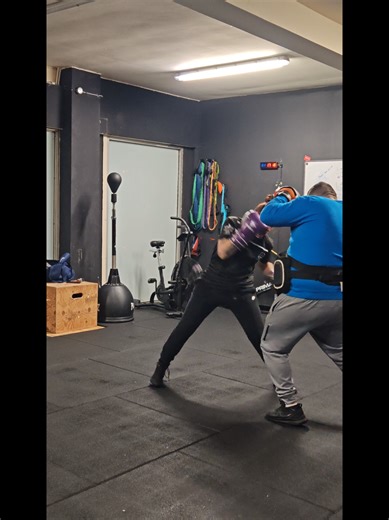 Super Welterweight here we come 😎. Undefeated Fighters fight middleweight champion Alexis is keeping the tools sharp in hope we can get her matched up in the near future. She has fought at cruiserweight light heavyweight super middleweight middleweight and is now dropping to Super Welterweight #padwork #boxing🥊 #fyp