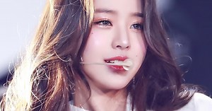 18 Female K-Pop Idol Images And Gifs That Have Gone Viral In The Last Year