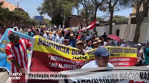 #CuartoPoder Peruanos de todos los sectores se unieron para exigir medidas efectivas y expresar su indignación por la inacción de las autoridades. La delincuencia ya no es una estadística; es una realidad que afecta a miles en Perú Encuentra las notas y entrevistas del programa AQUÍ ► cuartopoder.pe | Cuarto Poder