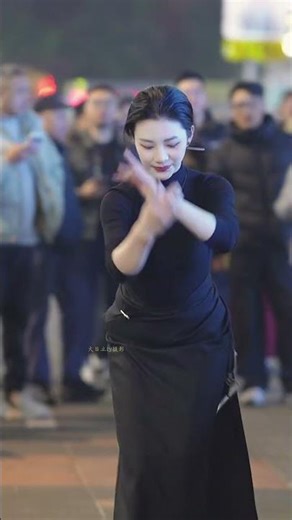 Angwang, Tibetan dance beauty