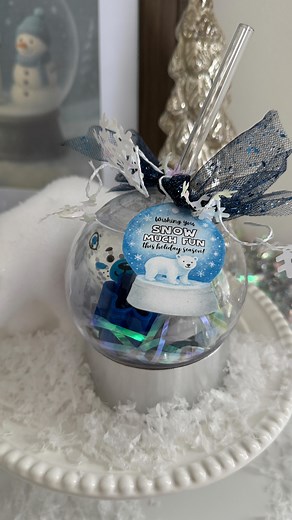 #OTCPartner Holiday classmate gifts just got a whole lot easier, thanks to @orientaltrading These snow globe inspired tumblers filled with polar-perfect toys & treats were snow much fun to make. I can always count on Oriental Trading to have all the fun, affordable finds that everyone will love! Comment SNOW for links to shop these Oriental Trading snow globe inspired tumblers. Use code YAY at checkout for free shipping on your order of $25 or more! ❄️🐻‍❄️ #orientaltrading #christmas #holiday #