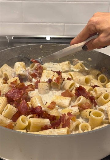 so easy, quick, and delish…..and my kids LOVE truffle #pasta #italian #dinner #cucina #perte