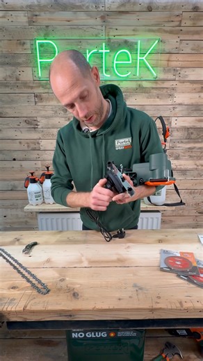 The MaxiSharp autoclamp chainsaw sharpener is a must-have for frequent chainsaw users and is a doddle to set up, as Chris shows in this unboxing and initial set-up video. The ‘Auto Clamp’ feature automatically clamps the chain as the sharpening wheel is lowered onto it, ensuring user safety and precision results. Find out more by visiting your local Portek dealer, who you can find here: https://champ.ly/vRqGIfYs #chainsaw #chainsharpening | Portek Ltd