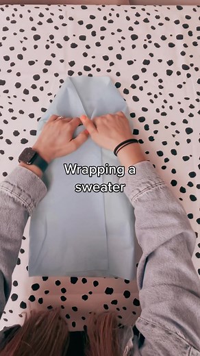 How to Wrap a Sweater: Step-by-Step Tutorial