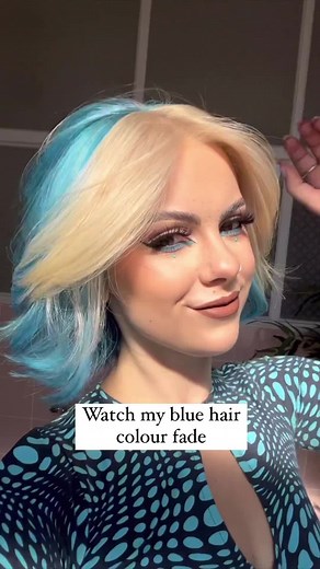 Watch our founder @Sophie Hannah blue raspberry blue fade 💙 #hairdyeing #hairinspo #bluehair #satisfying