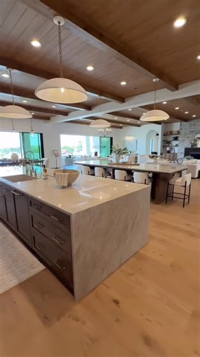MARIAH KOEHLE | CA/UT REALTOR on Instagram: "Comment TOUR for a full video walk through of this amazing home! Still dreaming of the wide open spaces in this incredible property! Build: @highlandhomesboise Design: @karsynyostdesign Listed by: Kristin Goicoechea - Realty One Centre of Boise Featured in: @bosieparadeofhomes Video: @mariahkhomes + @socialagentcircle . . . #hometour #mariahkhomes #paradeofhomes #mariahkoehle #myhomevibe #smmakelifebeautiful #alpineutah #utah sellingsaltlake #houzz #h