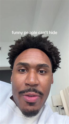 Funny People Features: How to Spot Someone Naturally Humorous