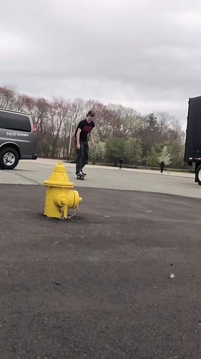 Off the fire hydrant 🔥💪 (IG: jaredmcfrlnd) #trendingreelsvideo #viralreelsシ #skateboarding #goskate #skatelife #sports #skateboarding | House Of Skate Clips