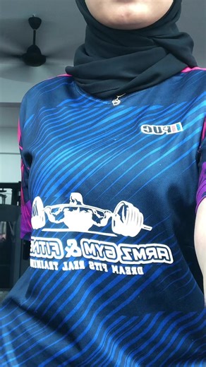 Crying on My Shoulder - Emotional Moment Caught on Camera