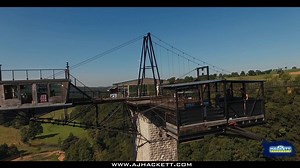 Voici la vidéo dédiée au saut pendulaire/Top Swing! Les gens nous demandent souvent : "C'est quoi?" Jetez un coup d’œil et venez l'essayer au Viaduc de la Souleuvre / AJ Hackett Normandie! | Skypark Normandie by AJ Hackett