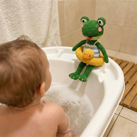 Crochet Frog Pattern, Amigurumi Frog PDF, Summer Frog Pool Float Toy Design, Beginner Friendly - Etsy