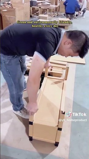 Display multifunctional paper holder to organize desktop and improve efficiency.