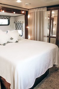 11K views · 50 reactions | We are SO happy to share that one of our favorite Instagram RVs is for sale on RV Trader!  Check out tinyhomehailey's fully-renovated fifth wheel that truly has it all plus a whole lot of love!  View the listing here  https://fal.cn/tinyhomehailey | RV Trader | Facebook