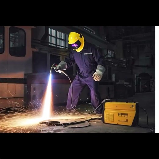 Using a CUT plasma cutter #welding