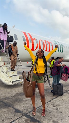 KORRA OBIDI on Instagram: "Where am I headed? 💼 @bajluxe #newgig #travellingartist #mommyatwork"