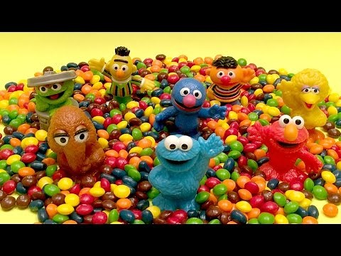 SESAME STREET Candy Surprise Elmo Big Bird Cookie Monster Oscar the Grouch