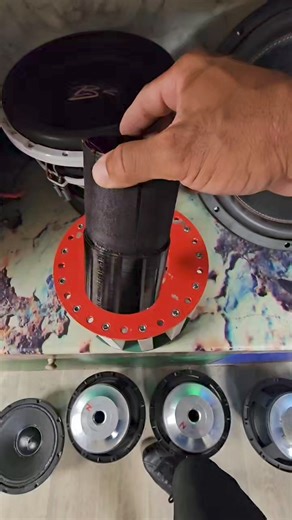 Testing the rage xl coil in the B² XN Italy motor. Gap is about 2 mm too large, but still shows the potential. #B2Italy #B2AUDIOUSA #maxxcustomgarage #woofergram #B2 #mtaudio #SWEETLIKEDANISH #Caraudio #ITCANNEVERB2LOUD #B2AUDIO | B2 audio