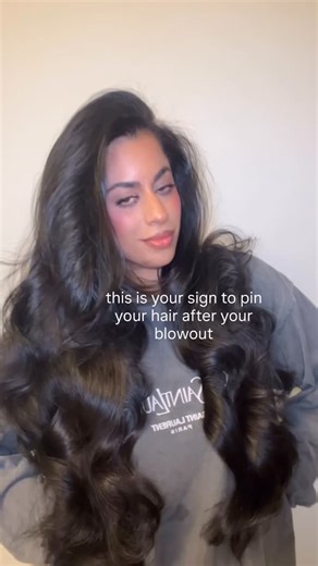 Dania Shahzad on Instagram: "pin. your. hair. It’s worth it! #pincurls #blowout #hairtutorial"