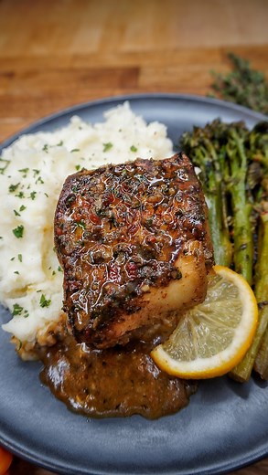 Kay on Instagram: "MOUTHWATERING HOT HONEY CHIPOTLE WHITE FISH AND BROCCOLINI 🔥💃🏽🥰😮‍💨💥🎯🚀🚦🥵🏆🐟 Super DELICIOUS tender Cod fillets marinated in the perfect marinate then grilled to perfection. Then cooked in the most INCREDIBLE hot honey Chipotle sauce with Broccolini. The fish was full of fLAVA and incredibly tasty. Quick weeknight meals!! . . DM FOR MORE INFO TO GET MY DAILY RECIPES. . . #chipotle #fish #seafood #instamood #instadaily #food #deliciousfood #explorepage #nyc #californi
