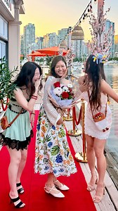 Angel | Vancouver Lifestyle on Instagram: "how to get the perfect candid photo 👌🏻 what do you think of the results? 😏😂 @annietime.yvr @cathysdiaryyy 💌 #fyp #funnyreels #relatablereels #phototips #howtopose #candidphoto #justforfun"