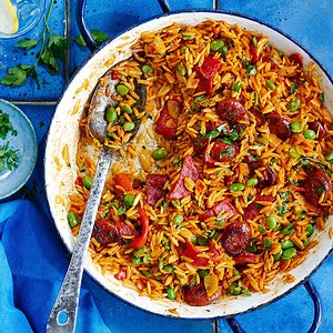 This 20-minute paella recipe is so simple you can make it after work!