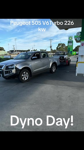 Peugeot 505 3litre V6 Turbo. Has a 30/76 turbo. Liquid to air intercooler, 12pound of boost. On 98 fuel #peugeot #PARKMOTORSPORT #pug505v6turbo30 #squirms3rdgear #bringonphillipisland #sandown