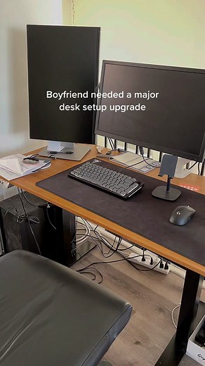 Decided to surprise him with a desk setup update! I think it came out pretty nicely 🥰 #desksetup #deskorganization #workfromhome #wfhlife