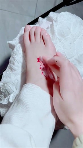 Cute Flower Tattoo Idea for Girls