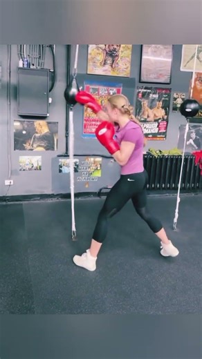 Speed ball = perfect timing practice🥊#boxing#fighting