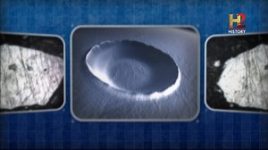 1.5M views · 24K reactions | Nos enfocaremos en la historia geológica de investigación que finalmente convenció a los científicos que dos muy diferentes fenómenos (un cráter en el desierto de Arizona y una gigantesca mina de níquel en Canadá) fueron causados por masivos impactos de asteroides.  Todo esto y más en tu pantalla de History #LaHistoriaDeLaTierra | HISTORY | Facebook