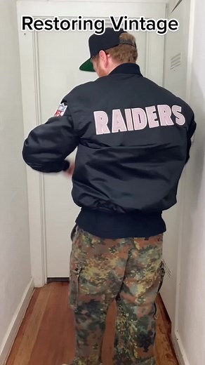 Bringing some old school vibes with this vintage LA Raiders starter jacket and hat combo! Who else loves rocking vintage sports gear? #raiders #vintage #starterjacket #nfl #vintageclothes #vintagefashion #howto #vintagestyle #vintagesnapback #laraiders #lvraiders