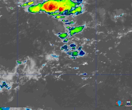 Tala lata mai o le Tau mo Samoa. Fa'amauina: Aso To'ona'i 8 Novema 2025 | 5:30 i le vaveao. O ata satelite lata mai o lo'o atagia ai le fa'atupula'ia o ao i luga o Samoa, e āfua mai i se vaega o fetaia'iga o savili ma timuga e 'aumaia e le Matā'upolu (savili mai Sasa'e). O nei tulaga o le 'ā 'aumaia timu e to'ulu vava solo ai ma e feololo le mamafa i ni isi o taimi, fa'ata'uta'u savili fa'apea nai uila ma faititili i le aso. O nei uiga o le tau o le 'ā fa'asolo ina fa'aitiitia i le po nei. O le 
