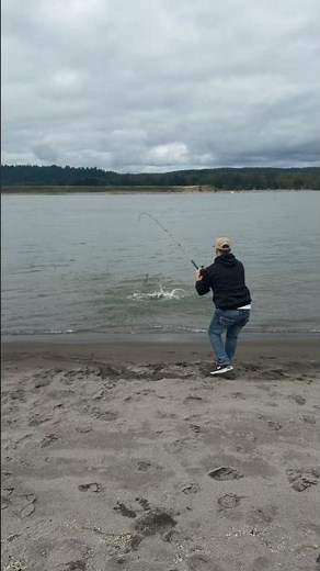 Bank Fishing for Steelhead at Kalama! 🎣 Columbia River #shorts