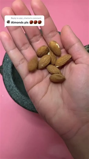 Reply to @qiqi_charice #satisfying #oddlysatisfying #crushing #almond #knusprig_asmr #asmr #foodontiktok