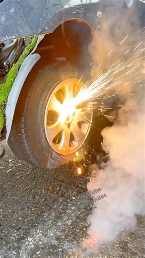 Here's how to remove a wheel if a bolt breaks.