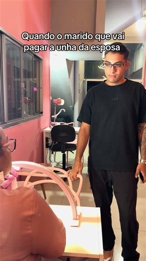 Eu que não vou estragar os negócios das minhas clientes 😅 #unhas #manicure #humor #memes