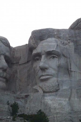 Mount Rushmore - Faces carved in stones