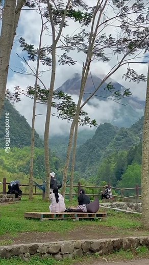 Suasana Pagi dengan View Gunung Merapi ❤️