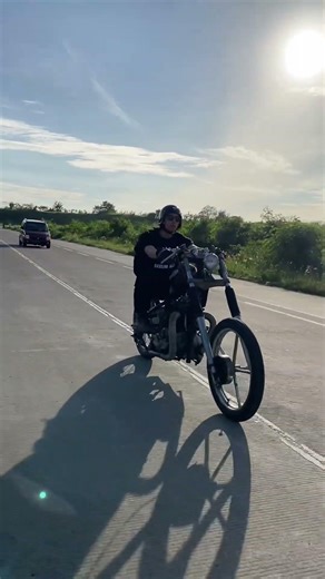 Triumph tr6 sound. #chopper #triumph