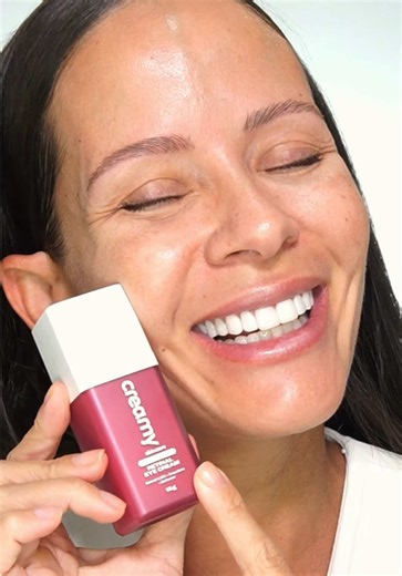 Se você tem linhas de expressão e excesso de pele na região dos olhos, o melhor ativo para você é o retinal! Agora temos aqui no Brasil um Retinal potente que vai deixar sua pele 11x mais lisa e firme. Ele é da @Creamy Skincare e você pode usar meu cupom LUDMARIANO para ter desconto. #creamy #retinal #skincare