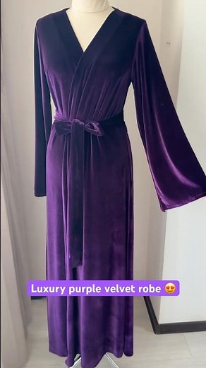 Purple velvet robe handmade // belladonnaua.com #bridesmaids #velvet #velour #purple