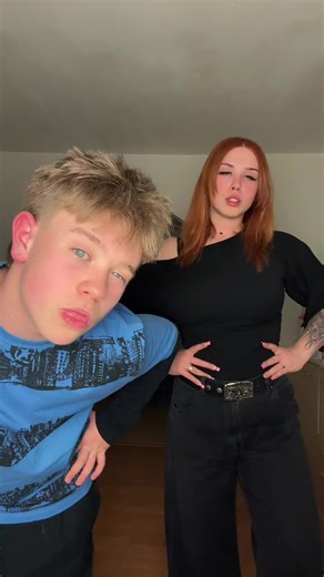 Aruncă paraiiiii #foryou TikTok