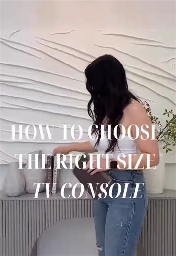 How to choose the perfect TV console size for your living room