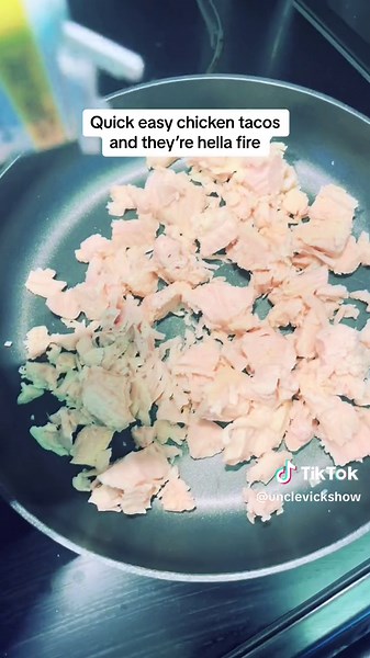 Quick easy #chicken #tacos using #costco canned chicken. #healthy #healthylifestyle #foodietiktok #recipe #quickrecipes #cookingtiktok #mukbangs #foodie #tiktok #mealprep #easyrecipe #vlog #sacramento #friday #weekendvibes #living #positive #energy #california #myjourney #mylife #mylove #storytime