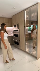 All eyes on this cabinet! Kitchen The glass cabinet becomes the true statement piece of this kitchen pure charm and elegance. ✨ Designed to stand out, this custom-built feature adds character, sophistication, and a touch of luxury to the entire space. The transparency, the lighting, the refined details… everything works together to elevate the atmosphere and bring warmth and personality to the kitchen. When one piece transforms the whole environment, you know the design was done with purpose. 🤍