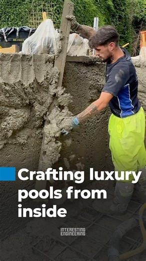 Who needs full formwork when you've got a shotcrete spray to make your walls? 🎥: danthesprayedconcreteman | Interesting Engineering