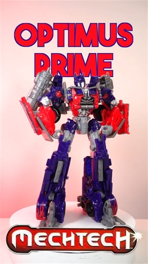 Now THOSE are some LEGS! #transformers #bayverse #optimusprime