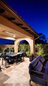 Design and Shade This patio cover transforms the backyard into an ideal space to relax and enjoy the outdoors with complete comfort. Would you like one like this? Share your thoughts in the comments. #patiostyle #patiocover #backyard #patiomakeover #coveredpatio | Rivers Landscape Construction Inc.